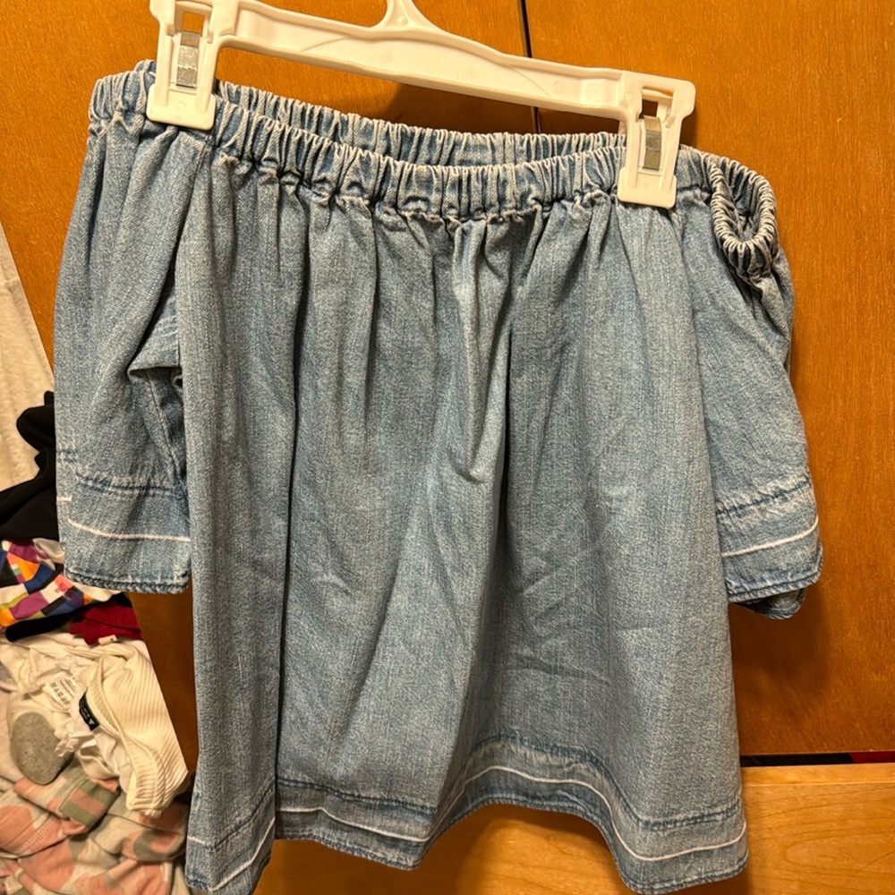 OFF THE SHOULDER DENIM AG TOP